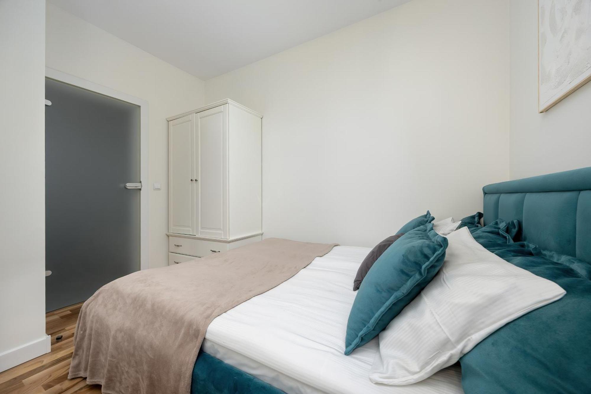 Apartment Rakowska Warsaw Wlochy By Noclegi Renters Экстерьер фото